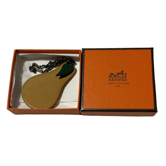 HERMES LOGO FRUIT MOTIF KEY CHAIN BAG CHARM LEATHER OCHER ACCESSORY BOXED - Picture 1 of 12